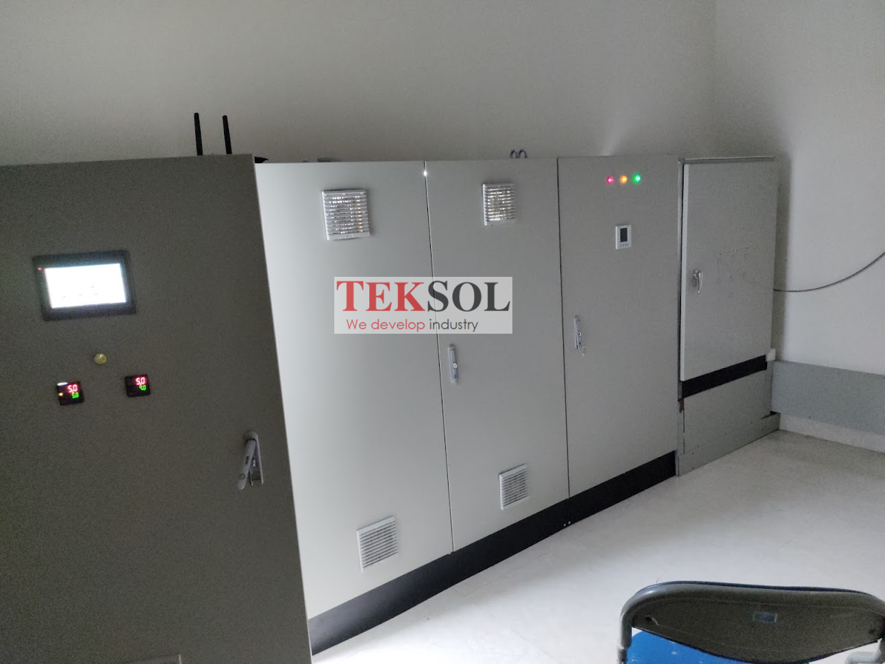 Thiết kế cung cấp lắp đặt tủ điện nhà máy nước sạch điều khiển giám sát từ xa