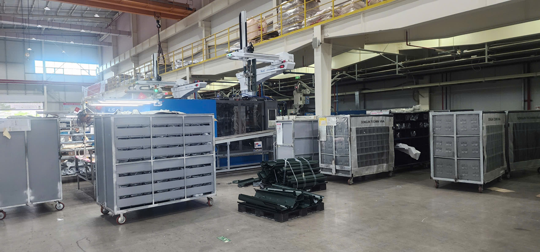 giám sát máy đùn nhựa