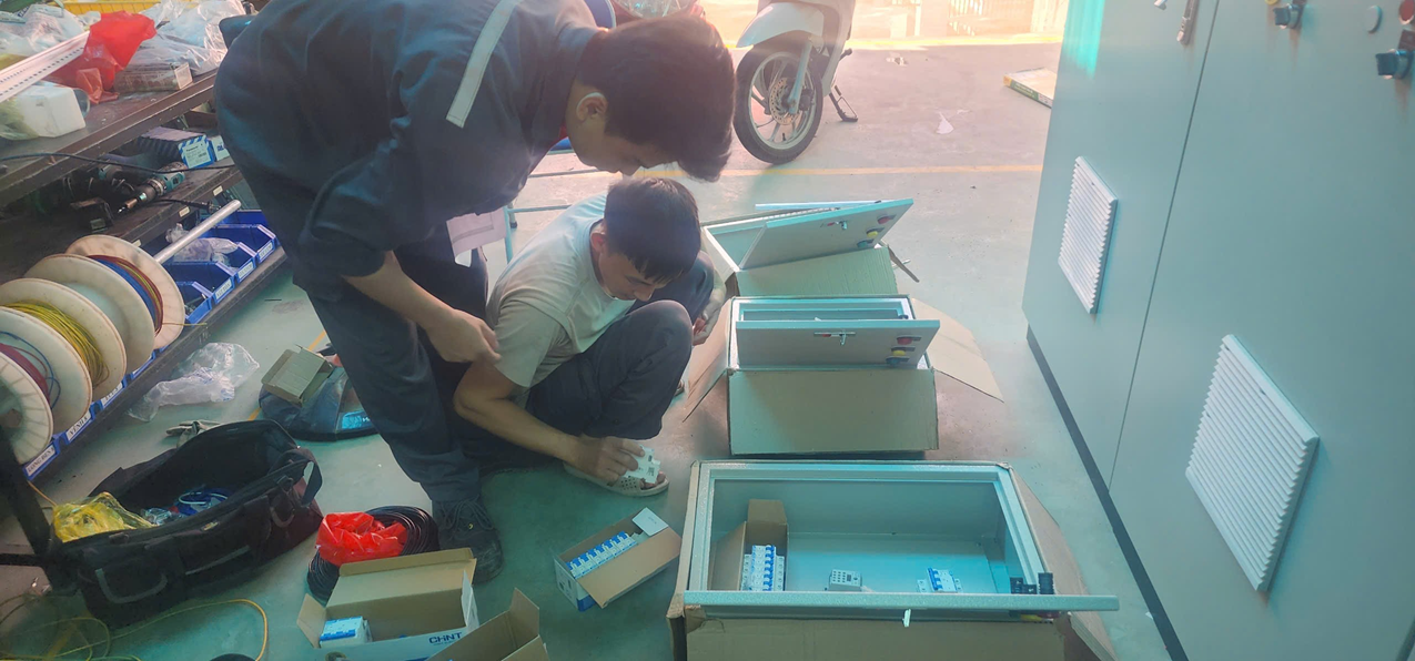 Lắp đặt tủ điện cung cấp nguồn điện nhà xưởng