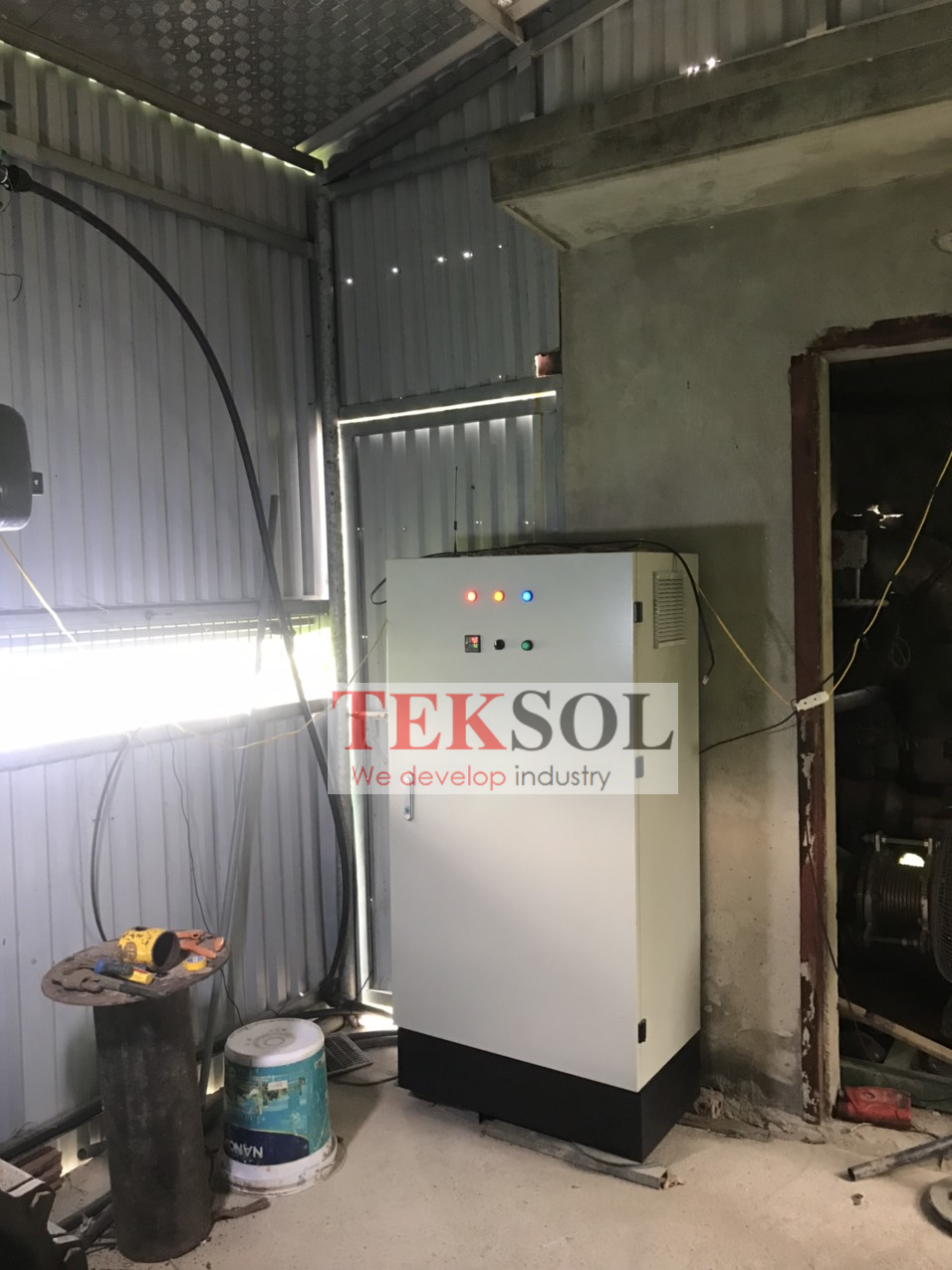 Tủ điều khiển bơm nước sạch.